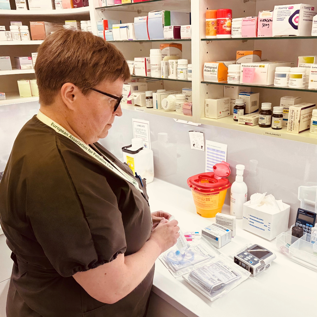 eija_lääkehuoneessa_1080x1080